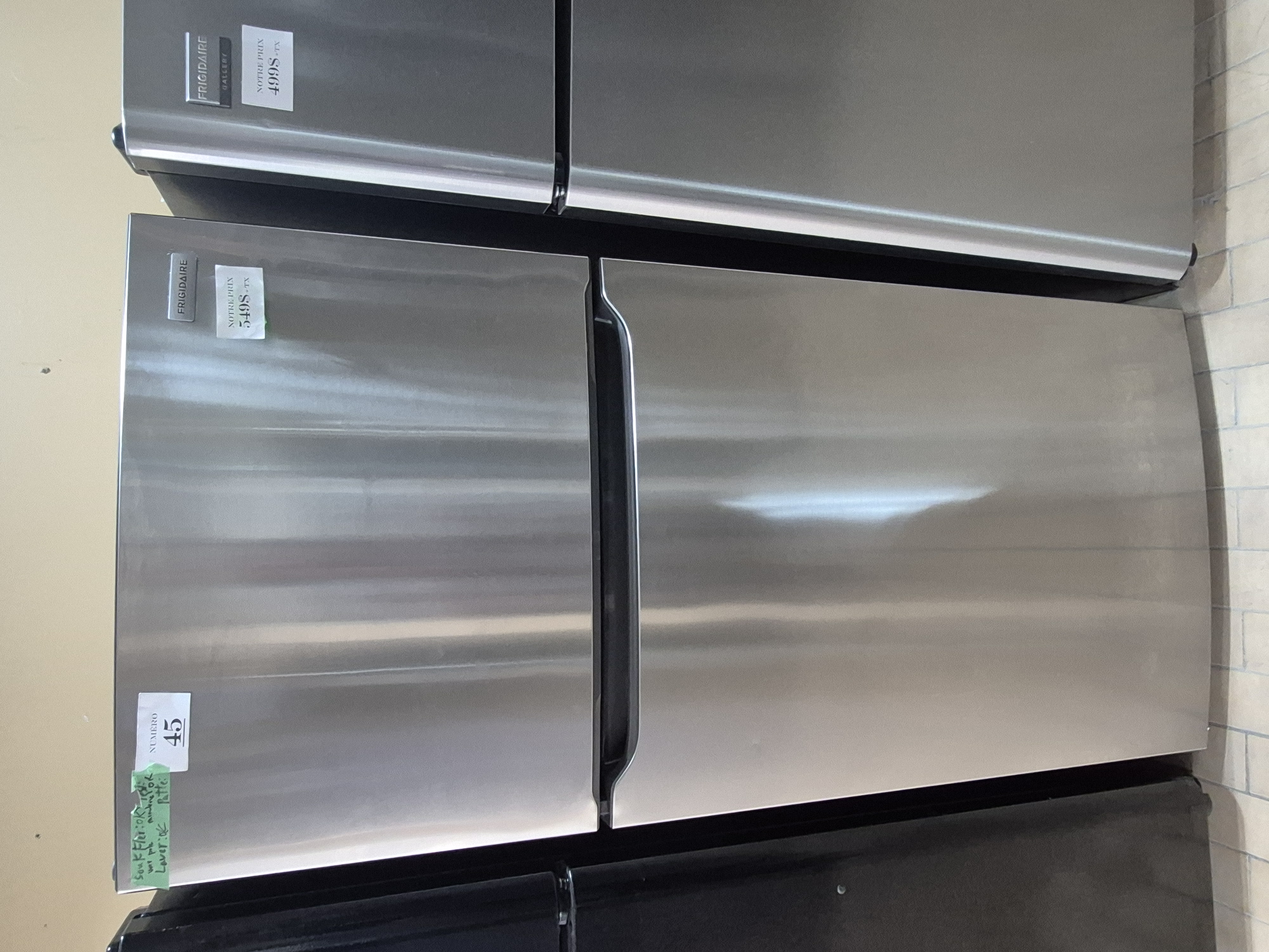 #45 Réfrigérateur frigidaire – stainless 30×66, congélateur haut